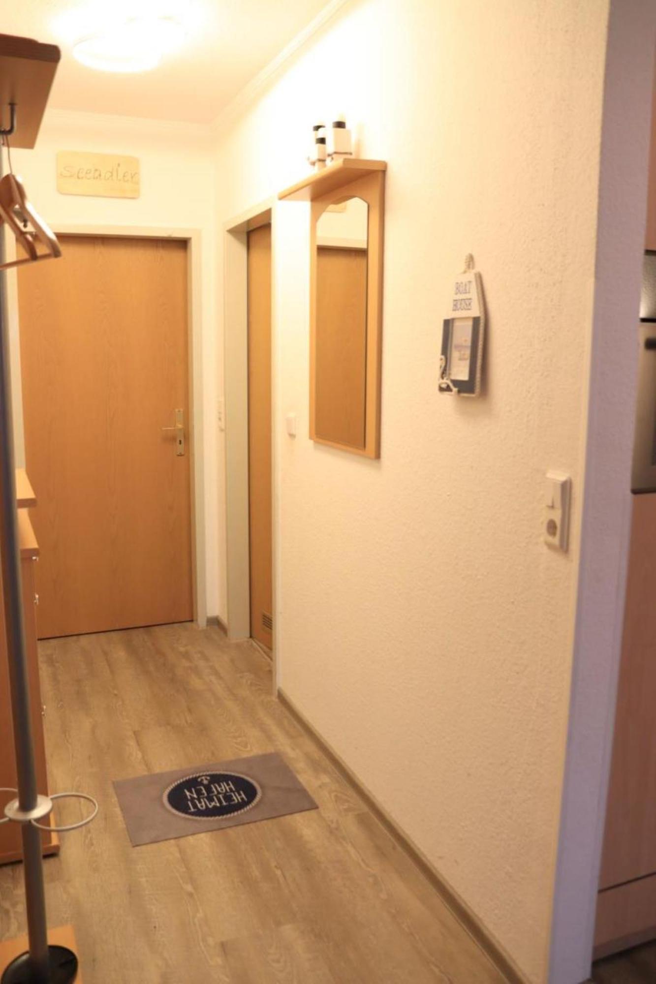 Ferienwohnung Mit Seeblick Und Schwimmbadnutzung In Куксхафен Экстерьер фото