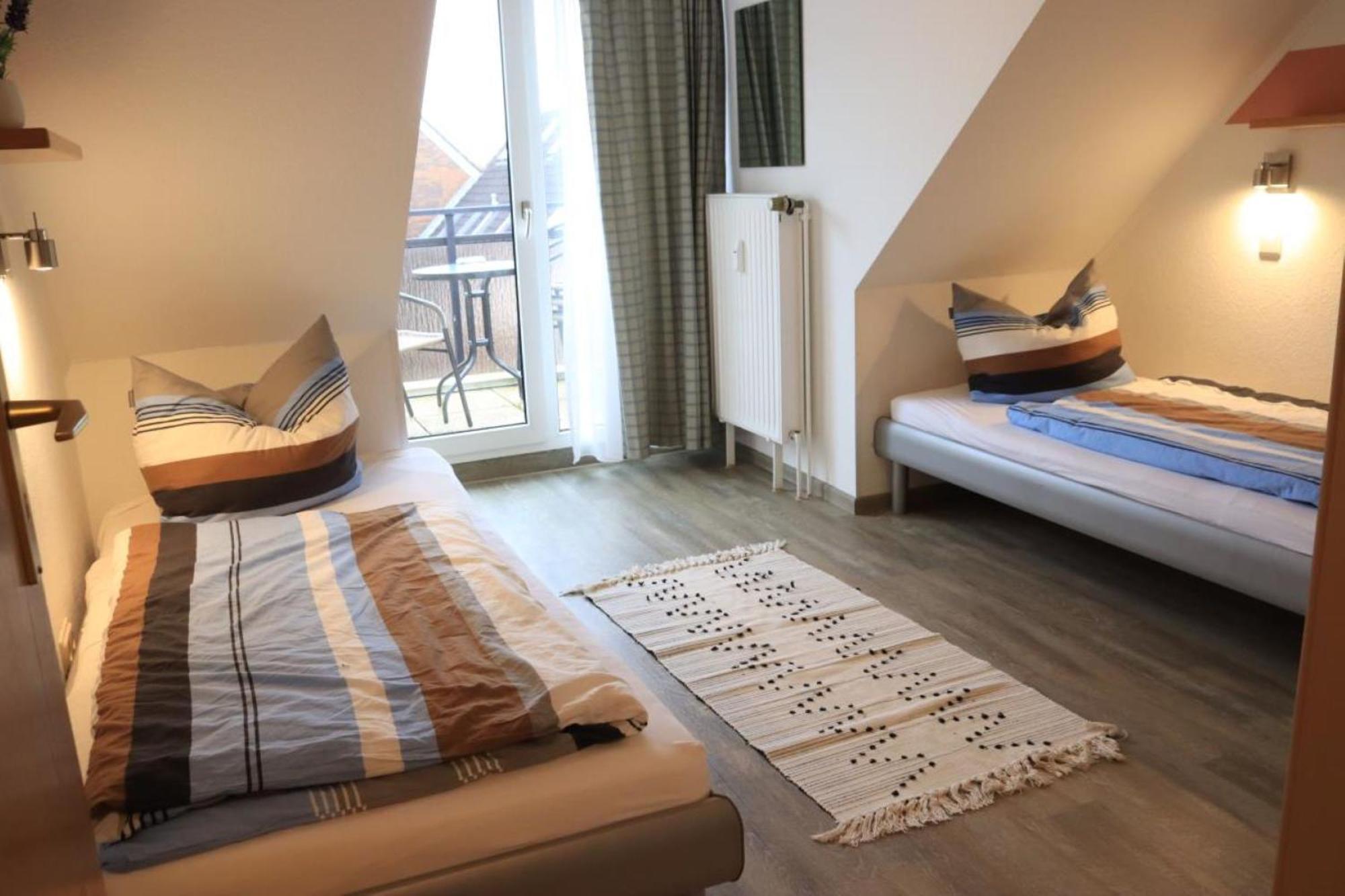 Ferienwohnung Mit Seeblick Und Schwimmbadnutzung In Куксхафен Экстерьер фото